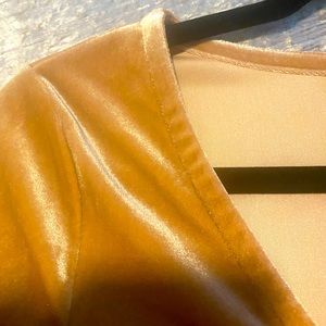 Purchased but unfortunately never worn due to size